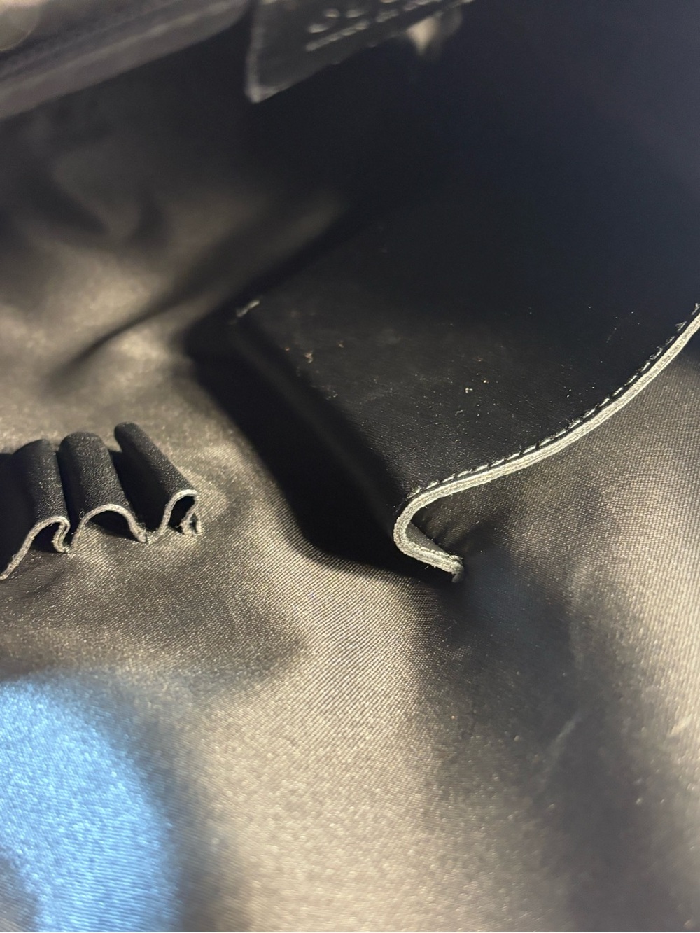 Gucci Logo Black Sling - Picture 15 of 16
